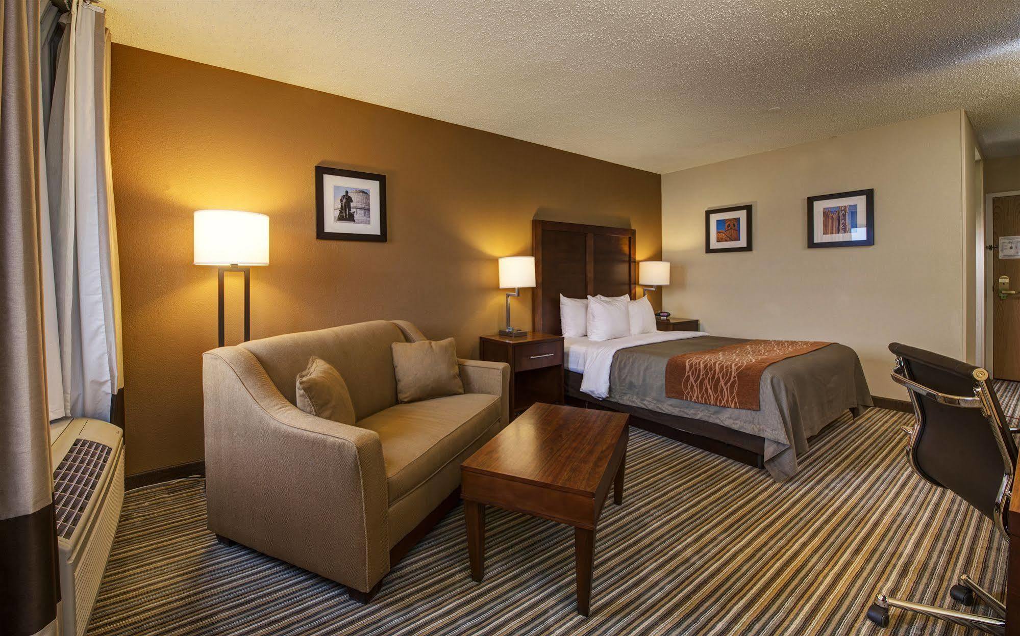Comfort Inn - Hall Of Fame Canton Exteriér fotografie