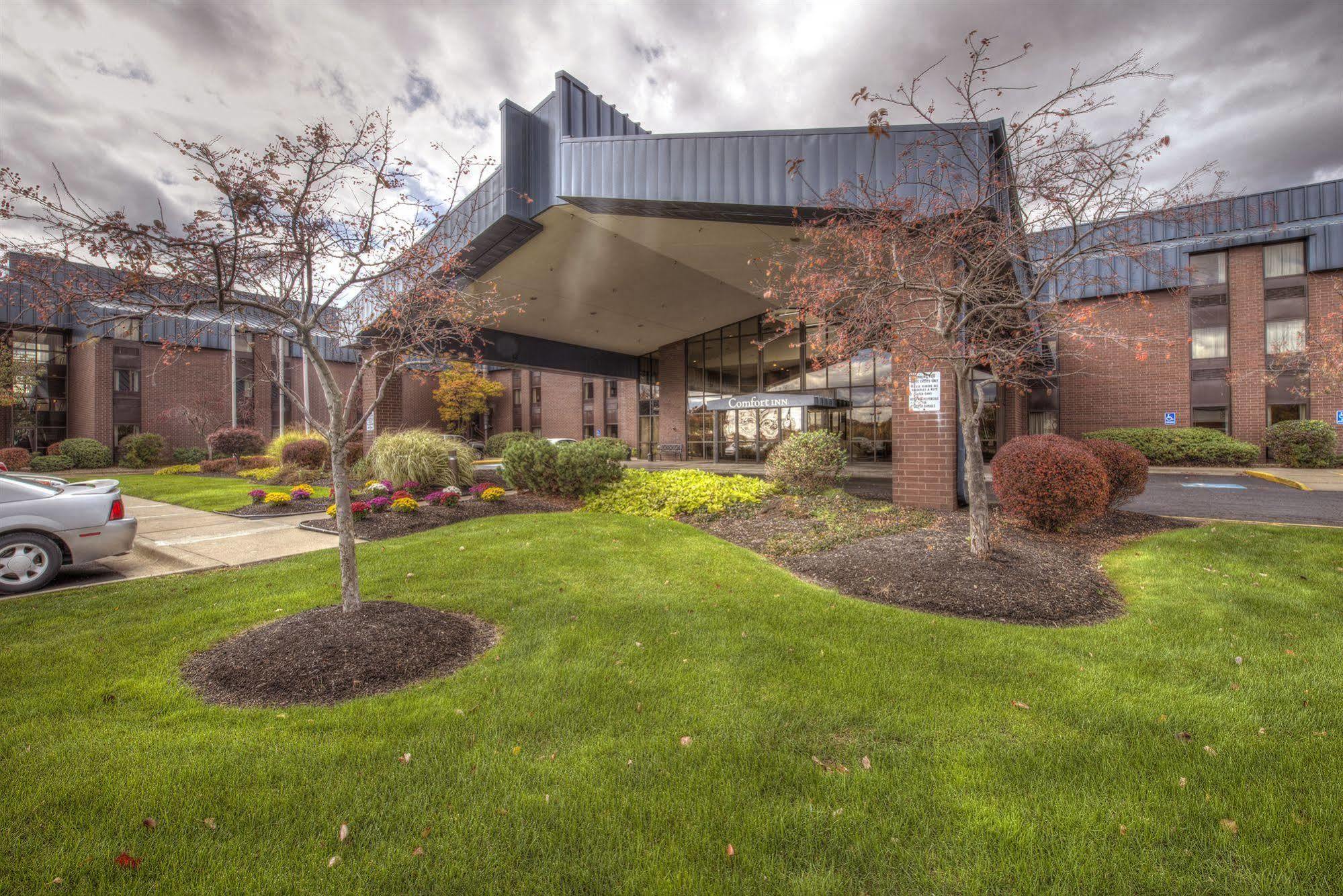 Comfort Inn - Hall Of Fame Canton Exteriér fotografie